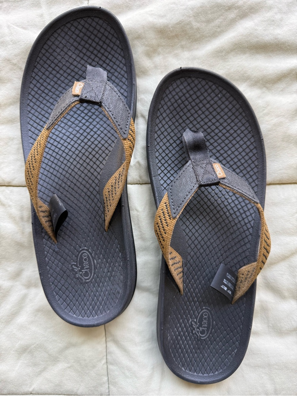 Chaco Brown and Black Women’s Sandal Flip Flops